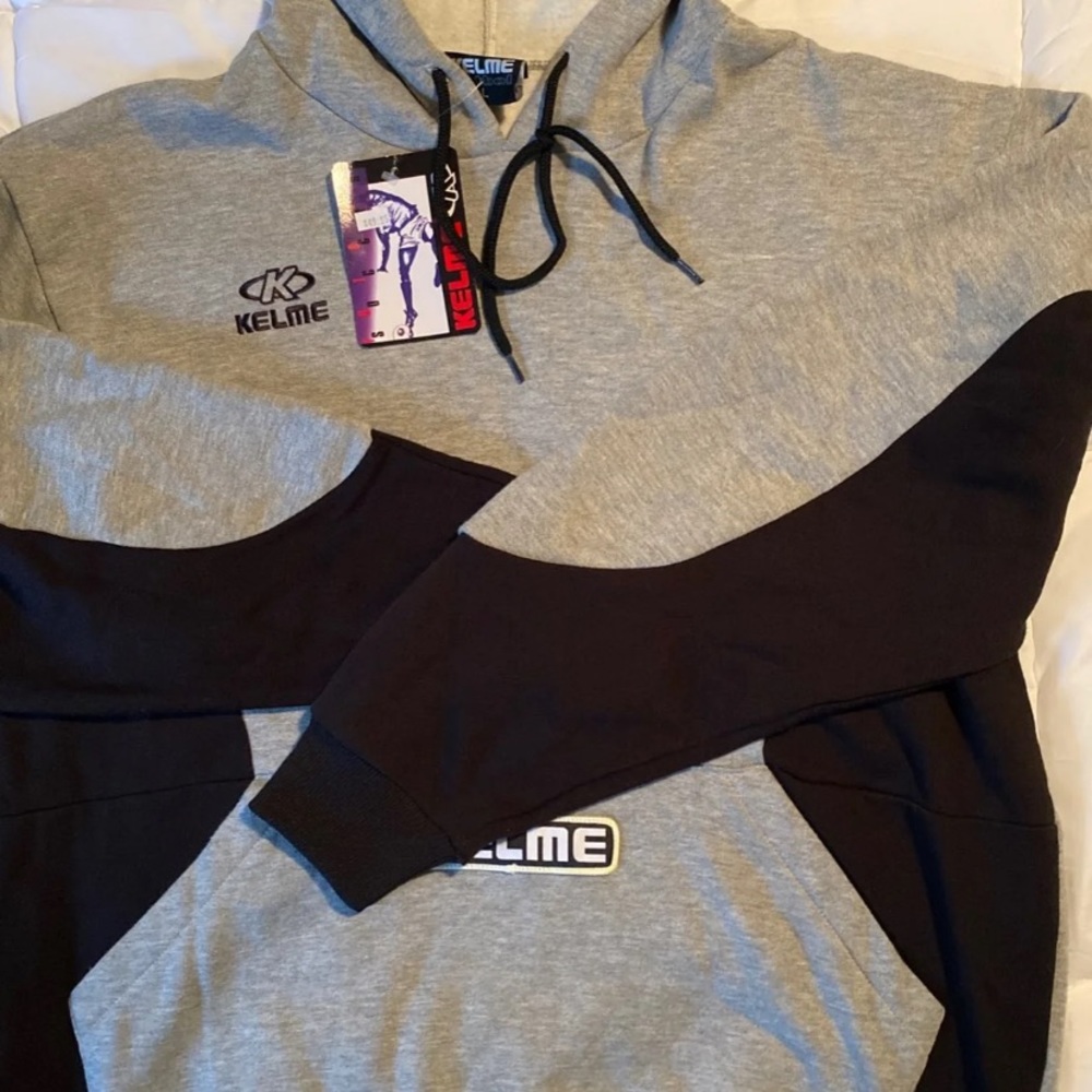 - Men’s Kelme brand sweatshirt/hoodie Size Large NWT - Picture 1 of 10